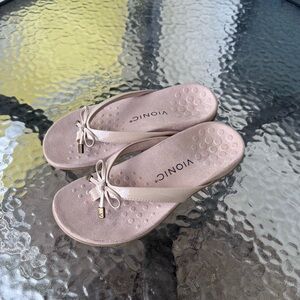 Vionic Beige Sandals with Bow Accent